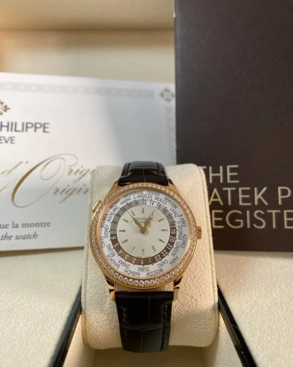 Patek Philippe World Time Tiffany & Co. - 2020 - Diamond Bezel - Ivory Dial - Leather Strap - 7130R-013 *FULL SET*