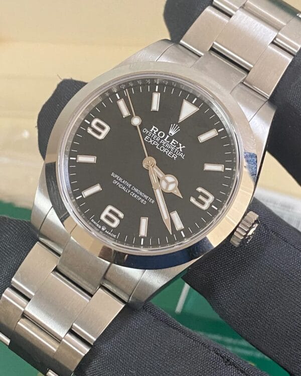 olex Oyster Perpetual Explorer - 2024 - Black Dial - Smooth Bezel - 224270 *FULL SET* - Image 4