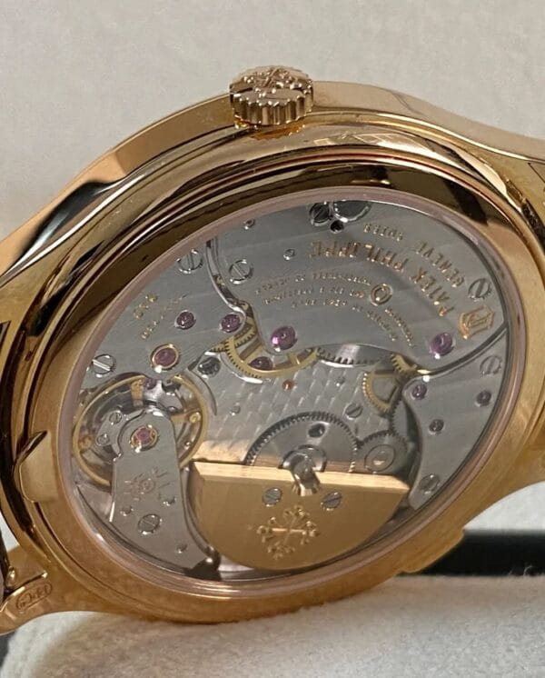 Patek Philippe World Time Tiffany & Co. - 2020 - Diamond Bezel - Ivory Dial - Leather Strap - 7130R-013 *FULL SET* - Image 8