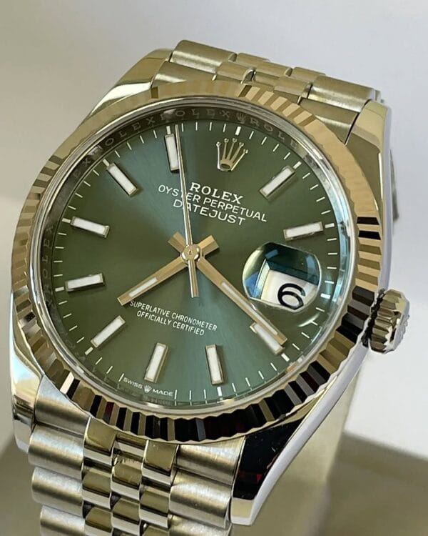 olex Steel Datejust 36 - 2023 - Fluted Bezel - Mint Green Dial - Jubilee Bracelet - 126234 - Image 4