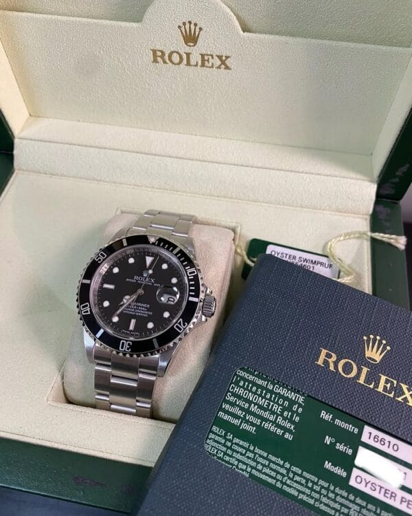 2009 Rolex Steel Submariner Date - V serial - Pre-Ceramic Bezel - Black Dial - 16610 *FULL SET - Image 5