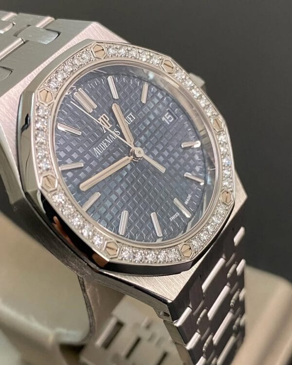 Audemars Piguet Royal Oak Self Winding - 2020 - Diamond-set Bezel - Blue Dial - 77351ST *FULL SET* - Image 8