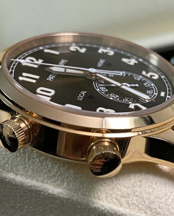 Patek Philippe Complications Calatrava Pilot Travel Time - 42 mm - 2023 - Rose Gold - Chocolate Dial - 5524R-001 *FULL SET* - Image 7