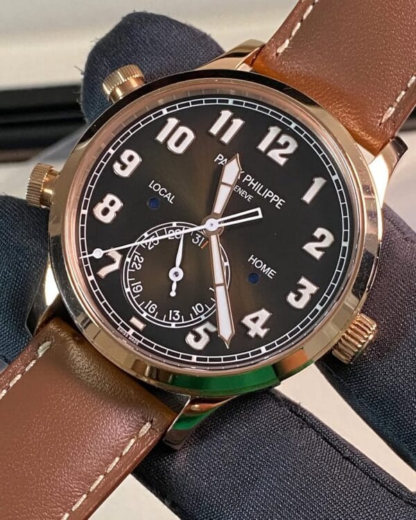 Patek Philippe Complications Calatrava Pilot Travel Time - 42 mm - 2023 - Rose Gold - Chocolate Dial - 5524R-001 *FULL SET* - Image 6