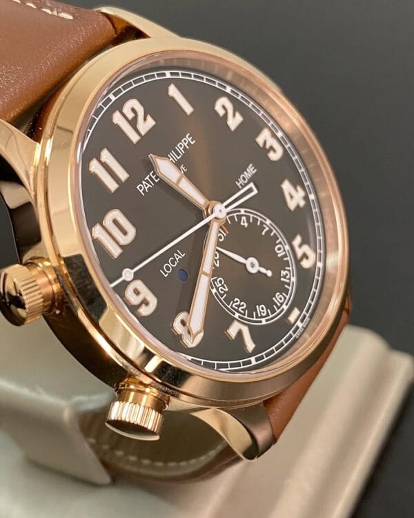 Patek Philippe Complications Calatrava Pilot Travel Time - 42 mm - 2023 - Rose Gold - Chocolate Dial - 5524R-001 *FULL SET* - Image 4