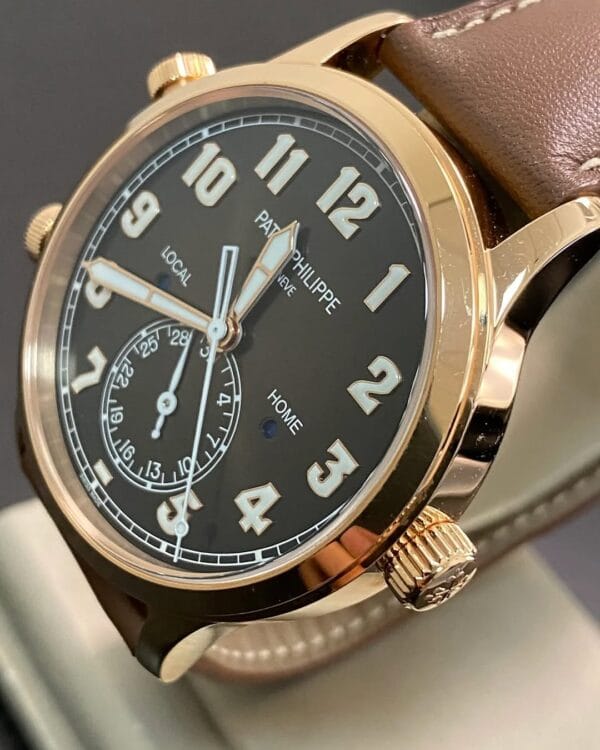 Patek Philippe Complications Calatrava Pilot Travel Time - 42 mm - 2023 - Rose Gold - Chocolate Dial - 5524R-001 *FULL SET* - Image 3