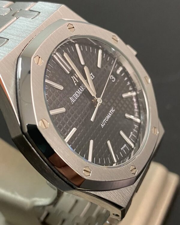 Audemars Piguet Royal Oak Self Winding - Black Dial - 15400ST *FULL SET* - Image 11