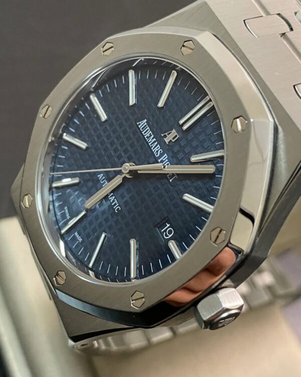 Audemars Piguet Royal Oak Self Winding - 2015 - Blue Dial - 15400ST *FULL SET* - Image 5