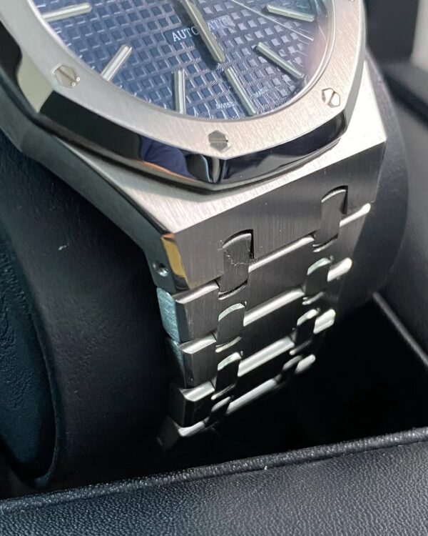 Audemars Piguet Royal Oak Self Winding - 2015 - Blue Dial - 15400ST *FULL SET* - Image 4