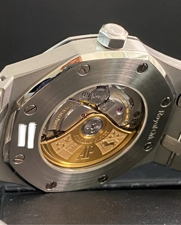 Audemars Piguet Royal Oak Self Winding - 2015 - Blue Dial - 15400ST *FULL SET* - Image 2