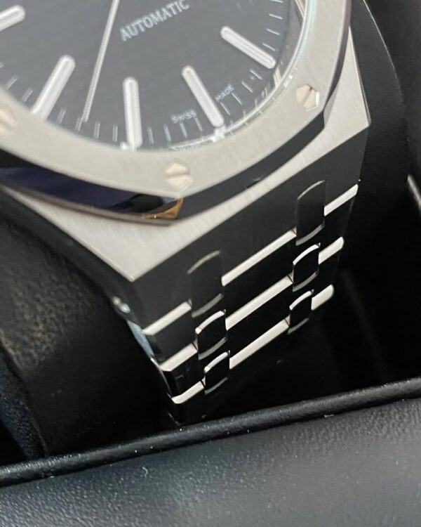 Audemars Piguet Royal Oak Self Winding - Black Dial - 15400ST *FULL SET* - Image 3