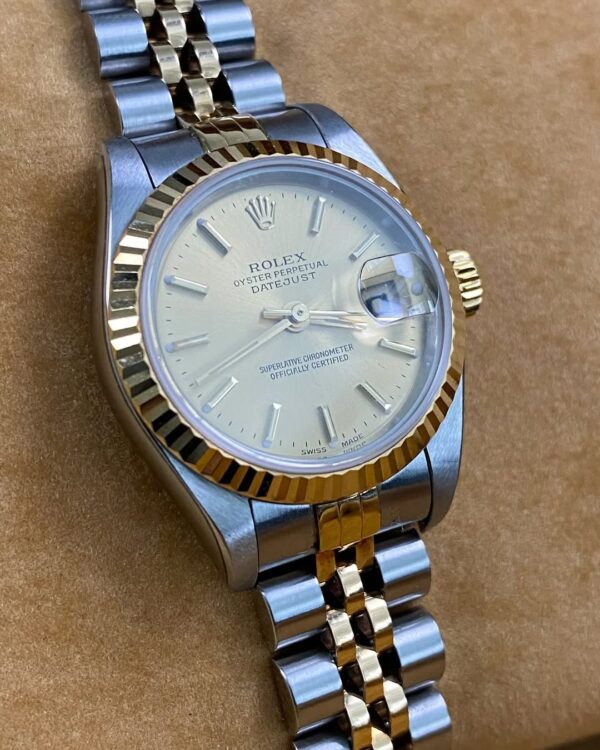 Rolex Steel & Yellow Gold Lady-Datejust 26 - K serial - Fluted Bezel - Champagne Index Dial - Jubilee Bracelet - 79173 - Image 9