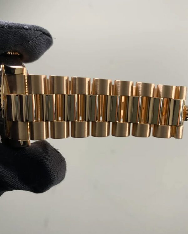 Rolex Everose Gold Day-Date 36 - P serial - Fluted Bezel - Pink Roman Dial - President Bracelet - 118235 *FULL SET* - Image 8