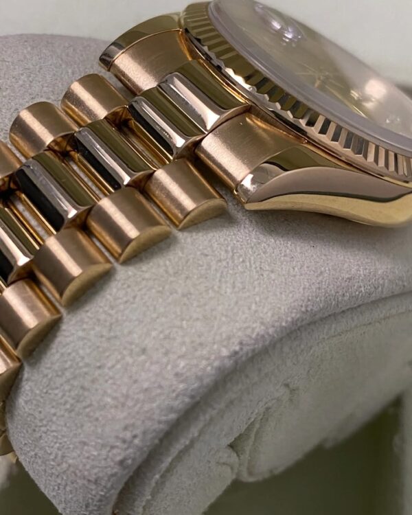 Rolex Yellow Gold Day-Date 36 - P serial - Fluted Bezel - Champagne Diamond Dial - President Bracelet - 118238 *FULL SET* - Image 3