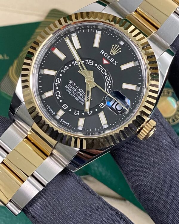 Rolex Yellow Gold Rolesor Sky-Dweller - 2025 - Black Dial - Oyster Bracelet - 336933 *FULL SET* - Image 9