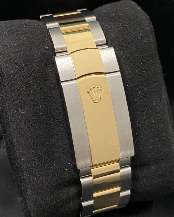 Rolex Yellow Gold Rolesor Sky-Dweller - 2025 - Black Dial - Oyster Bracelet - 336933 *FULL SET* - Image 6