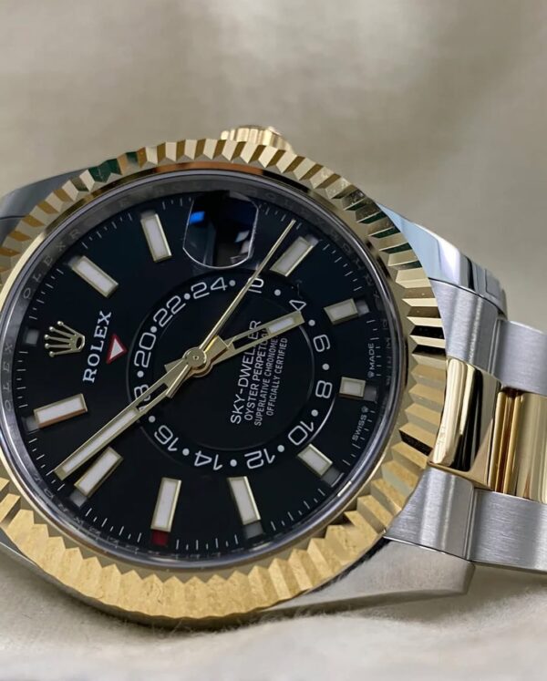 Rolex Yellow Gold Rolesor Sky-Dweller - 2025 - Black Dial - Oyster Bracelet - 336933 *FULL SET* - Image 5