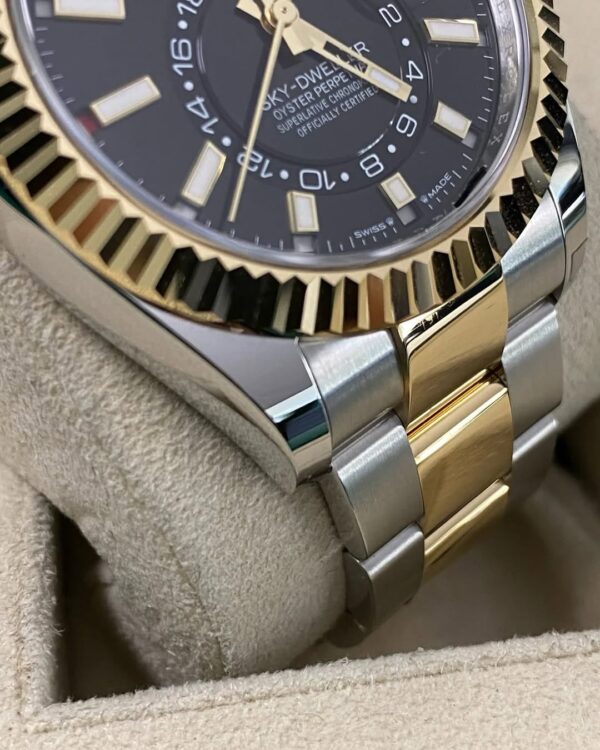 Rolex Yellow Gold Rolesor Sky-Dweller - 2025 - Black Dial - Oyster Bracelet - 336933 *FULL SET* - Image 11