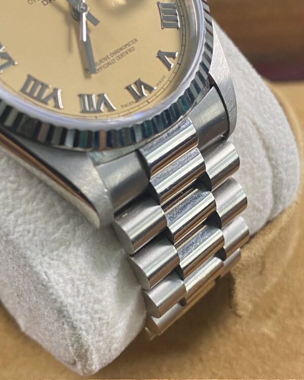 Rolex White Gold Day-Date 36 - 1995 - Salmon Cream Roman Dial - Japanese Day Wheel - President Bracelet - 18239 *UNPOLISHED* - Image 3