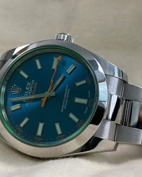Rolex Milgauss - 2022 - Blue Dial Green Crystal - 116400GV *FULL SET* - Image 9