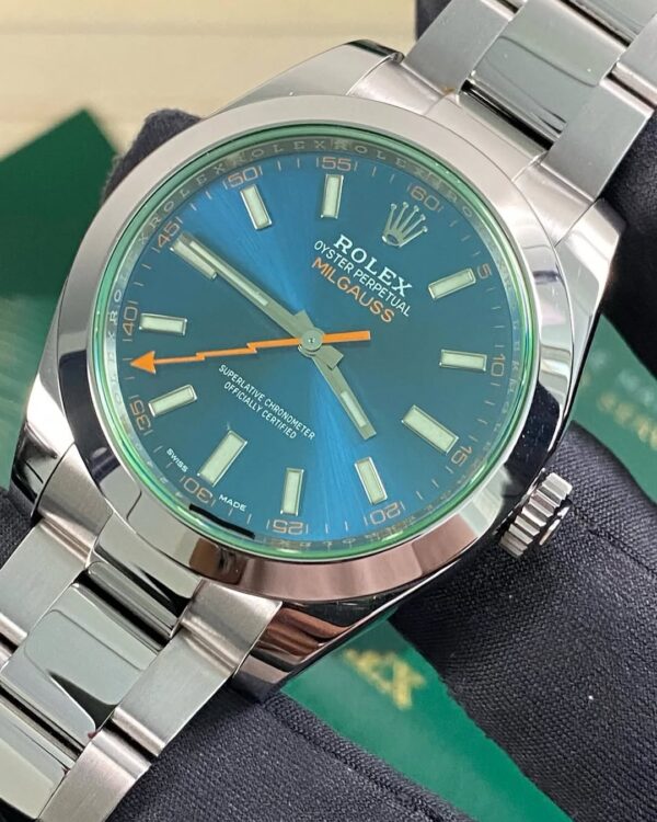 Rolex Milgauss - 2022 - Blue Dial Green Crystal - 116400GV *FULL SET* - Image 6