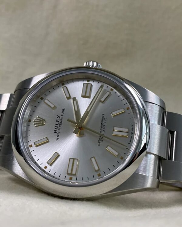 Rolex Oyster Perpetual 41 - 2025 - Domed Bezel - Silver Dial - Oyster Bracelet - 124300 *FULL SET* - Image 5