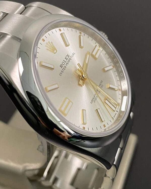 Rolex Oyster Perpetual 41 - 2025 - Domed Bezel - Silver Dial - Oyster Bracelet - 124300 *FULL SET* - Image 2