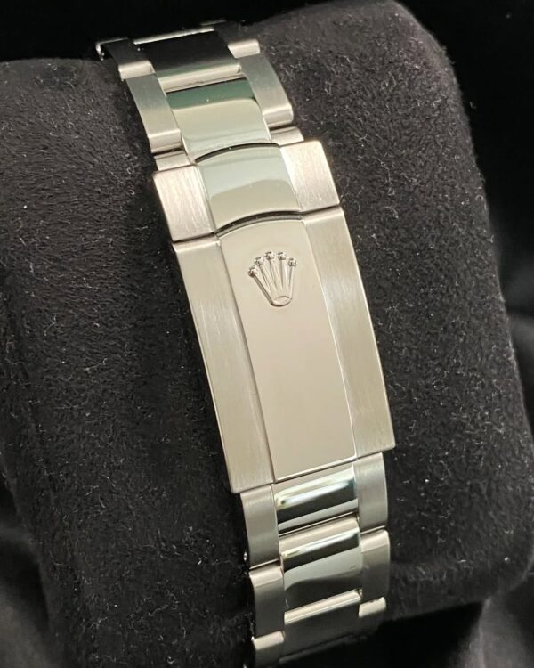 Rolex Milgauss - 2022 - Blue Dial Green Crystal - 116400GV *FULL SET* - Image 11