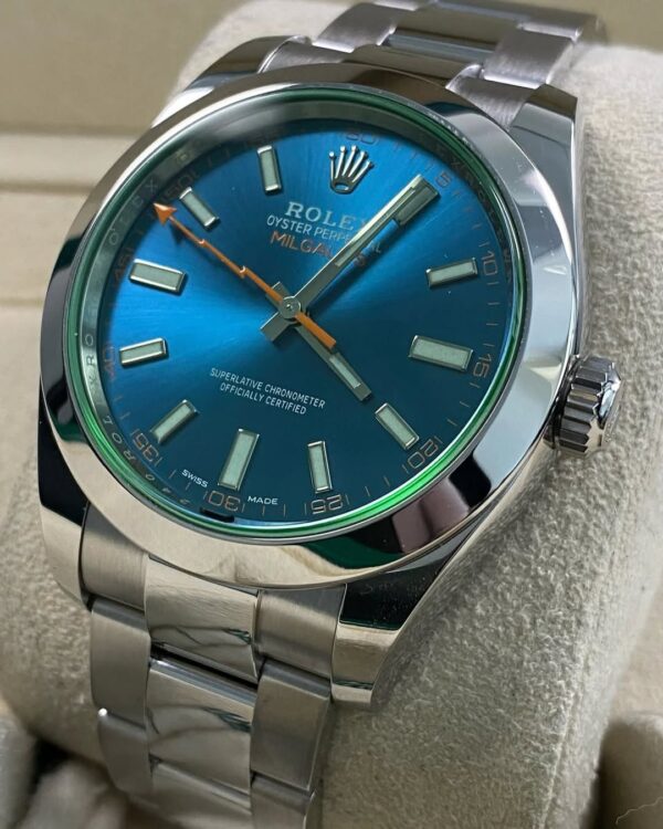 Rolex Milgauss - 2022 - Blue Dial Green Crystal - 116400GV *FULL SET* - Image 12